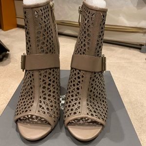 Vince Camuto -Kaleen heels soft calf 8 (FINAL PRICE $85) 11/25